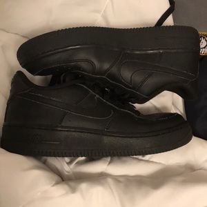 NIKE AIR FORCE 1
